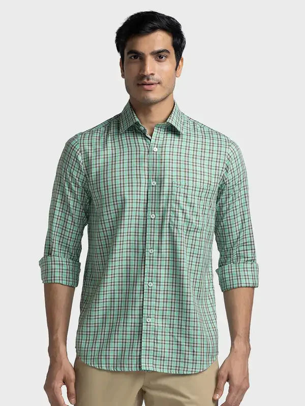 Men Green Tailored Fit Checks Cotton Blend Full Sleeve Shirts