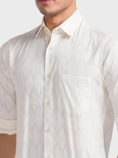 Colorplus Men Brown Solid Tailored Fit Cotton Casual Shirt