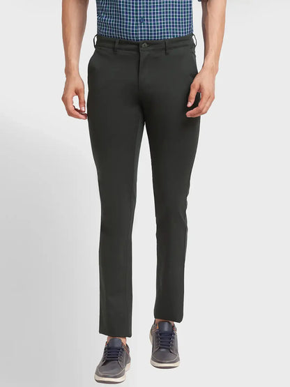 Men Green Contemporary Fit Solid Piece Dyed Polyester Blend Trouser