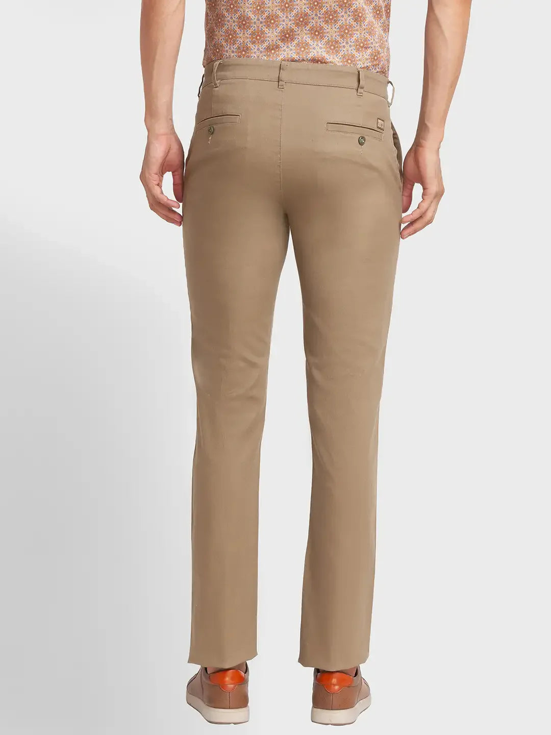 Men Green Contemporary Fit Solid Piece Dyed Cotton Blend Trouser