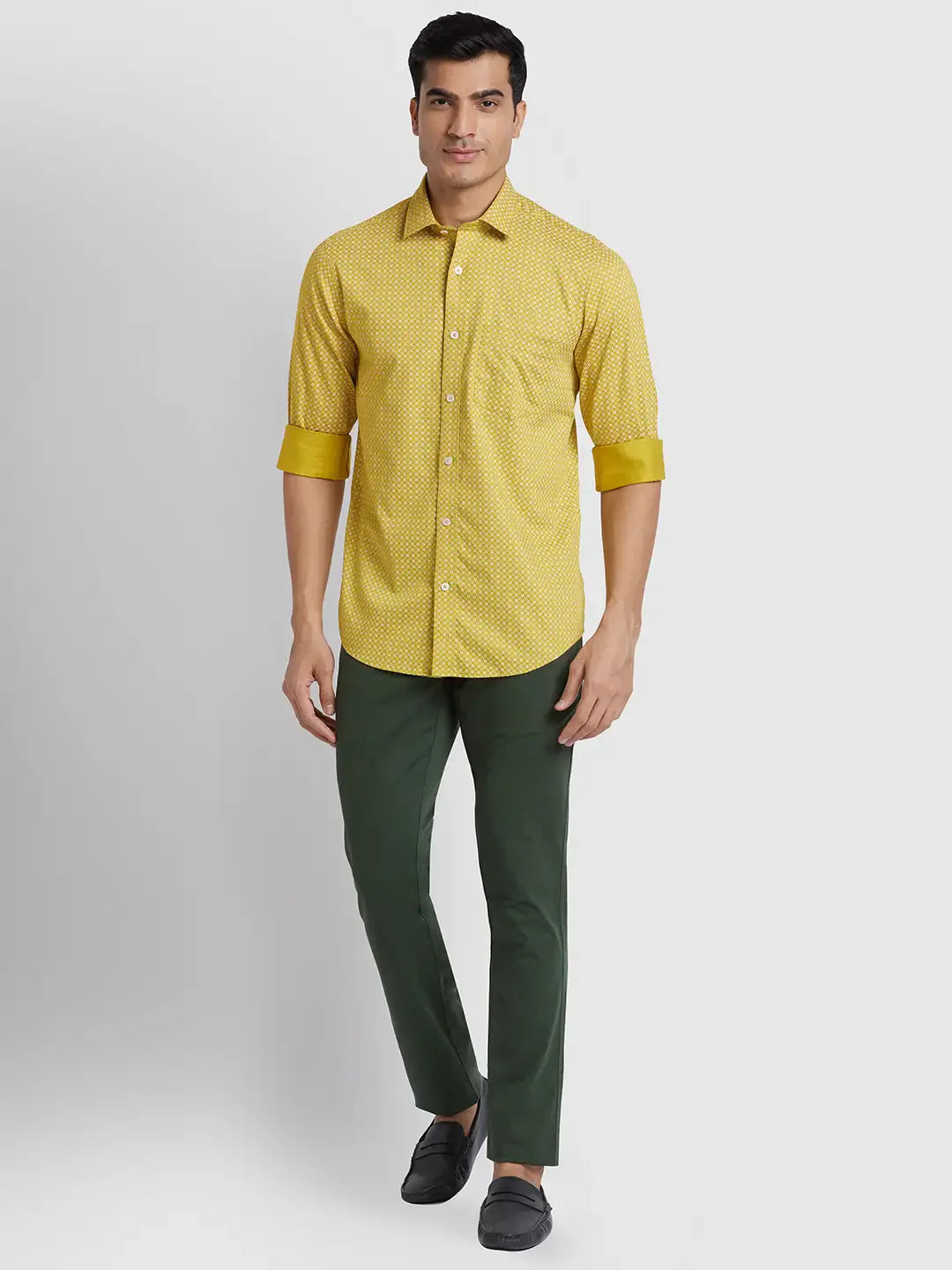Men Green Slim Fit Solid Piece Dyed Cotton Blend Trouser