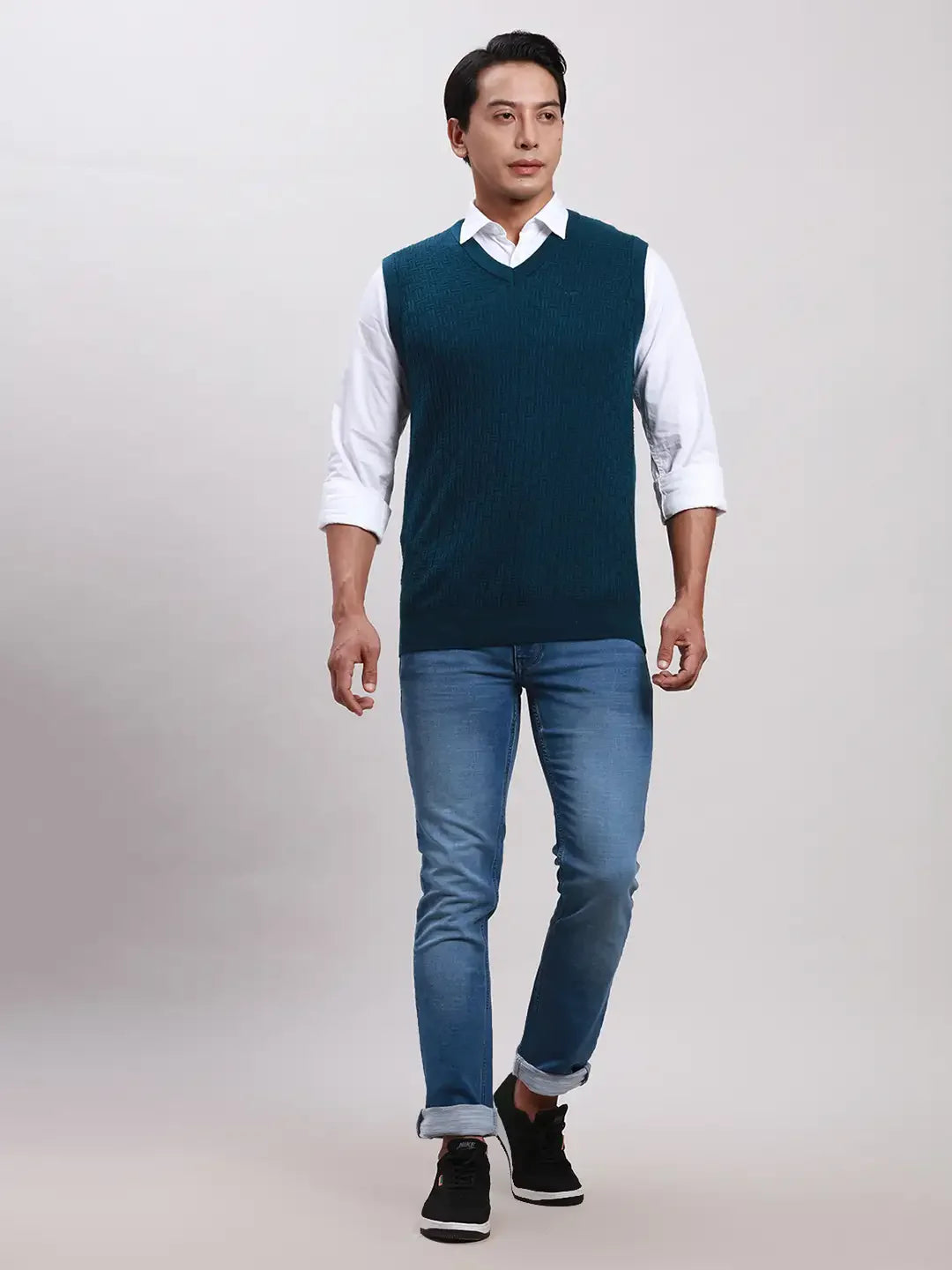 Men Blue Classic Fit Structure Acrylic Blend Sleeveless Sweaters