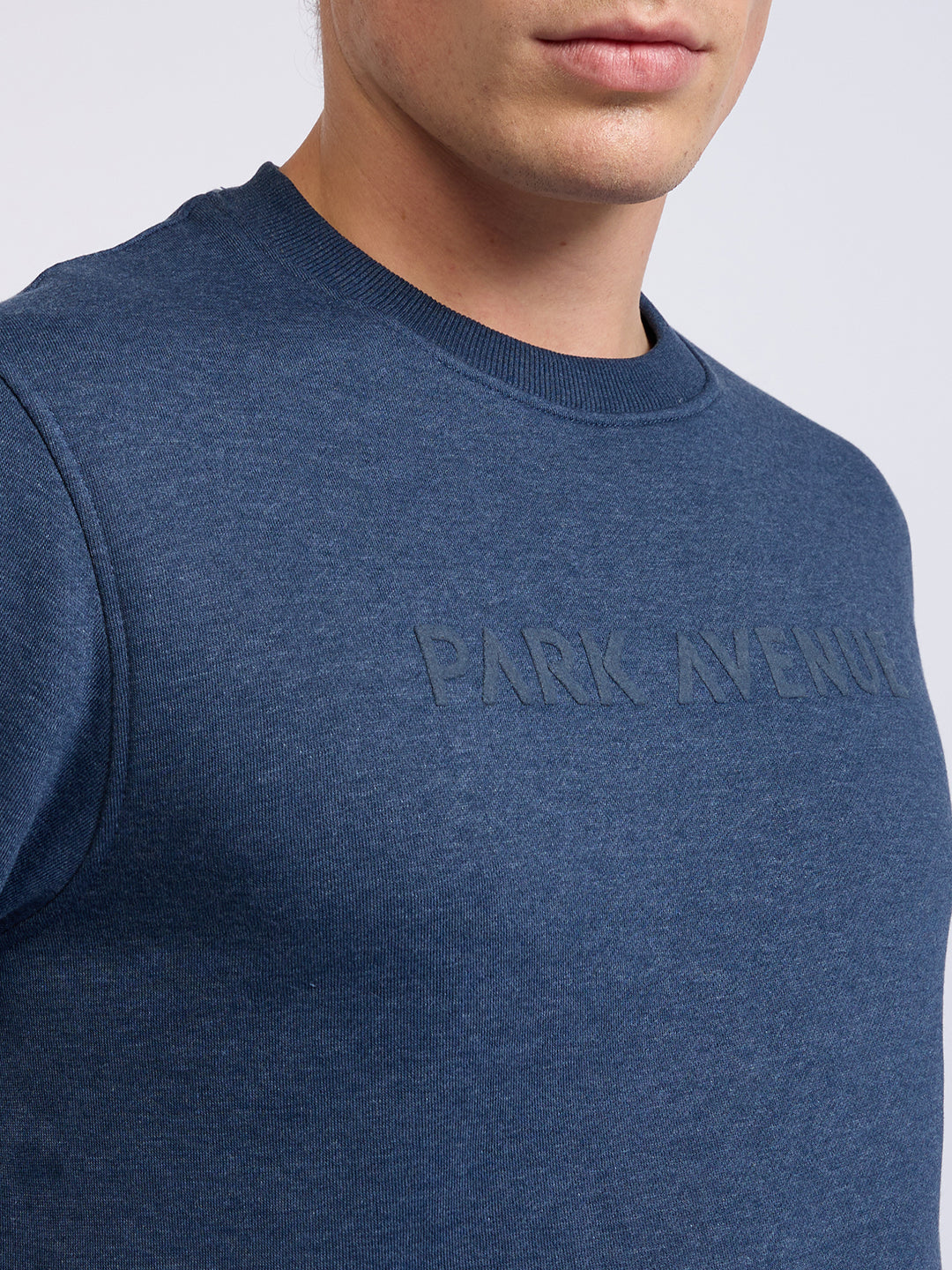 Park Avenue Men Blue Solid Slim Fit Cotton Blend Round Neck Collar Sweatshirt