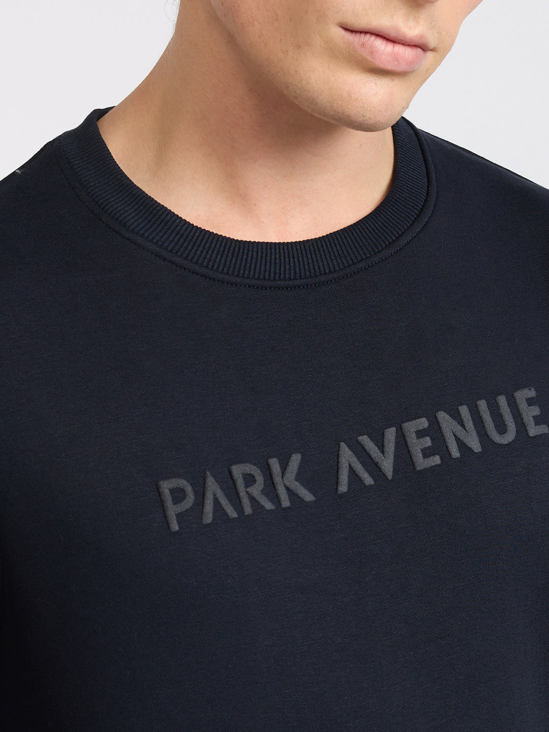 Park Avenue Men Blue Solid Slim Fit Cotton Blend Round Neck Collar Sweatshirt