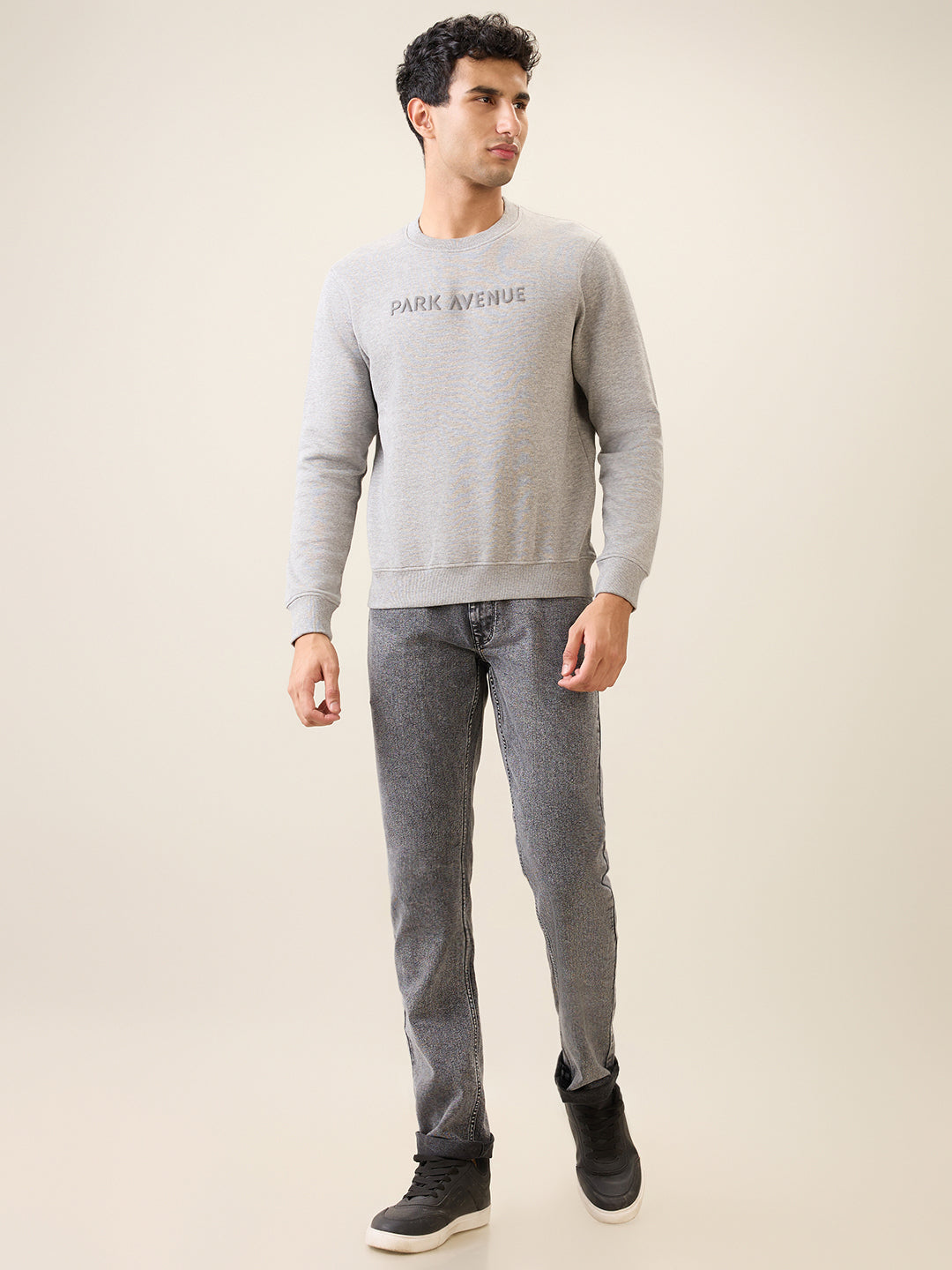 Park Avenue Men Grey Solid Slim Fit Cotton Blend Round Neck Collar Sweatshirt