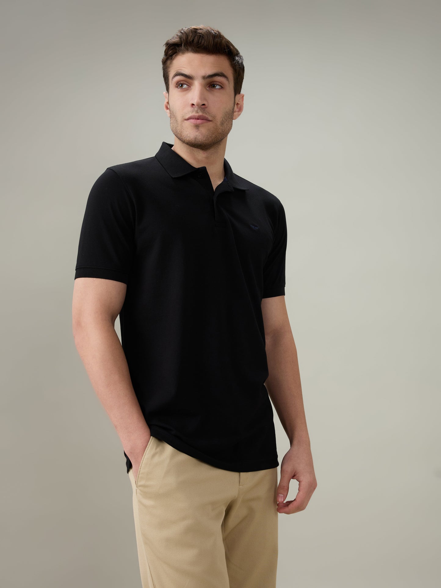 Park Avenue Men Black Solid Slim Fit Cotton Blend Half Sleeve T-Shirt