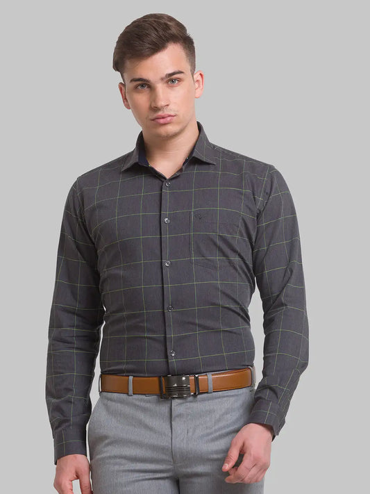 Men Black Slim Fit Checks Cotton Blend Cut Away Collar Shirts