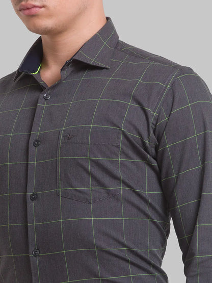 Men Black Slim Fit Checks Cotton Blend Cut Away Collar Shirts