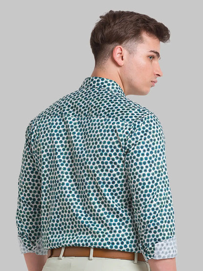 Men Green Slim Fit Print Cotton Cut Away Collar Shirts
