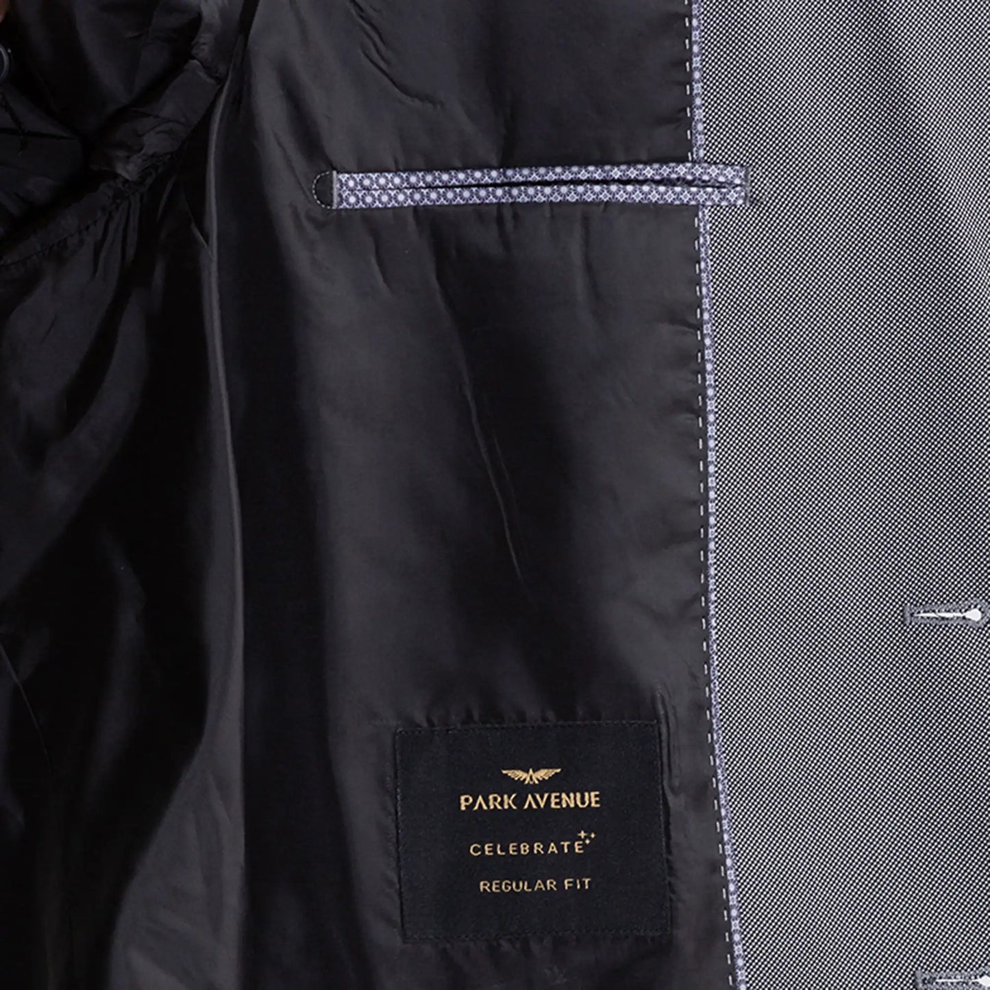Men Black Regular Fit Structure Terylene Rayon Blend Suit