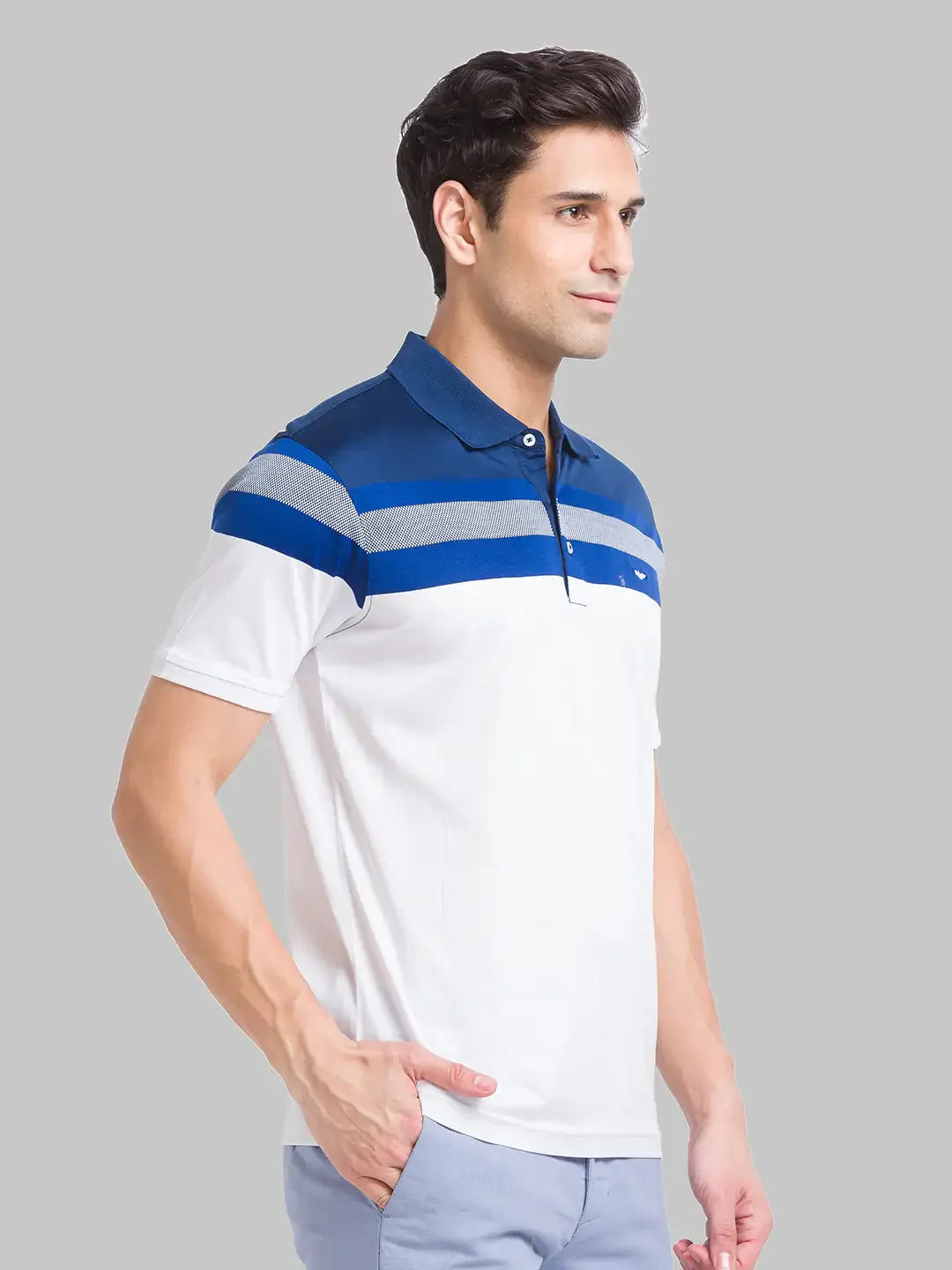 Park Avenue Men White Stripe Slim Fit Cotton T-Shirt