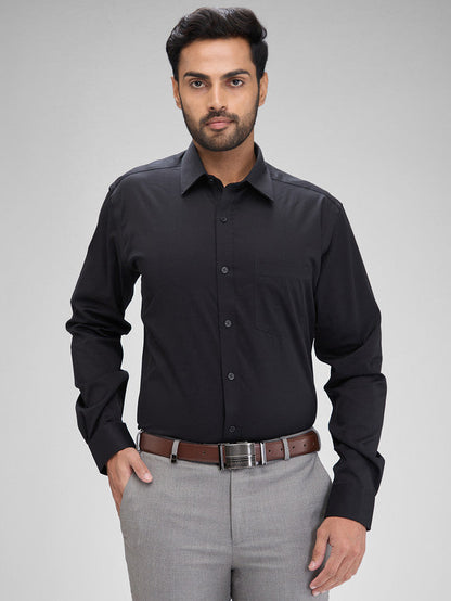 Park Avenue Black Solid Regular Fit Full Sleeve Cotton Shirt