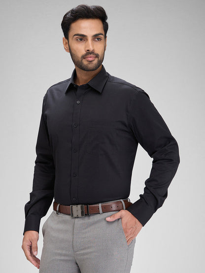 Park Avenue Black Solid Regular Fit Full Sleeve Cotton Shirt