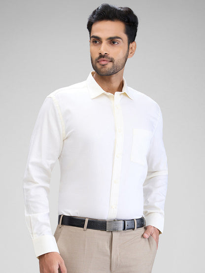Park Avenue Yellow Solid Regular Fit Cotton Formal Shirt