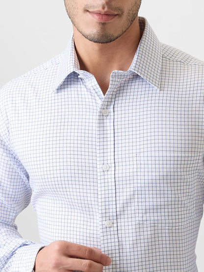 Park Avenue Men Blue Checks Regular Fit Cotton Blend Shirt