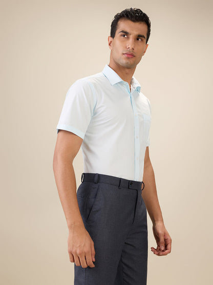 Park Avenue Men Blue Structure Regular Fit Polyester Blend Half Sleeve Cut Away Collar Formal Shirt