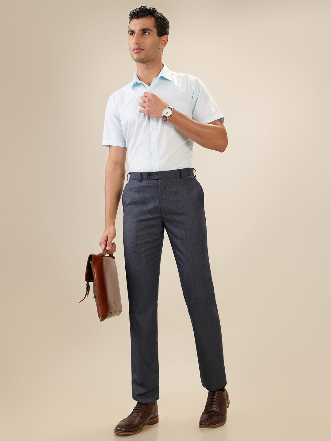 Park Avenue Men Blue Structure Regular Fit Polyester Blend Half Sleeve Cut Away Collar Formal Shirt