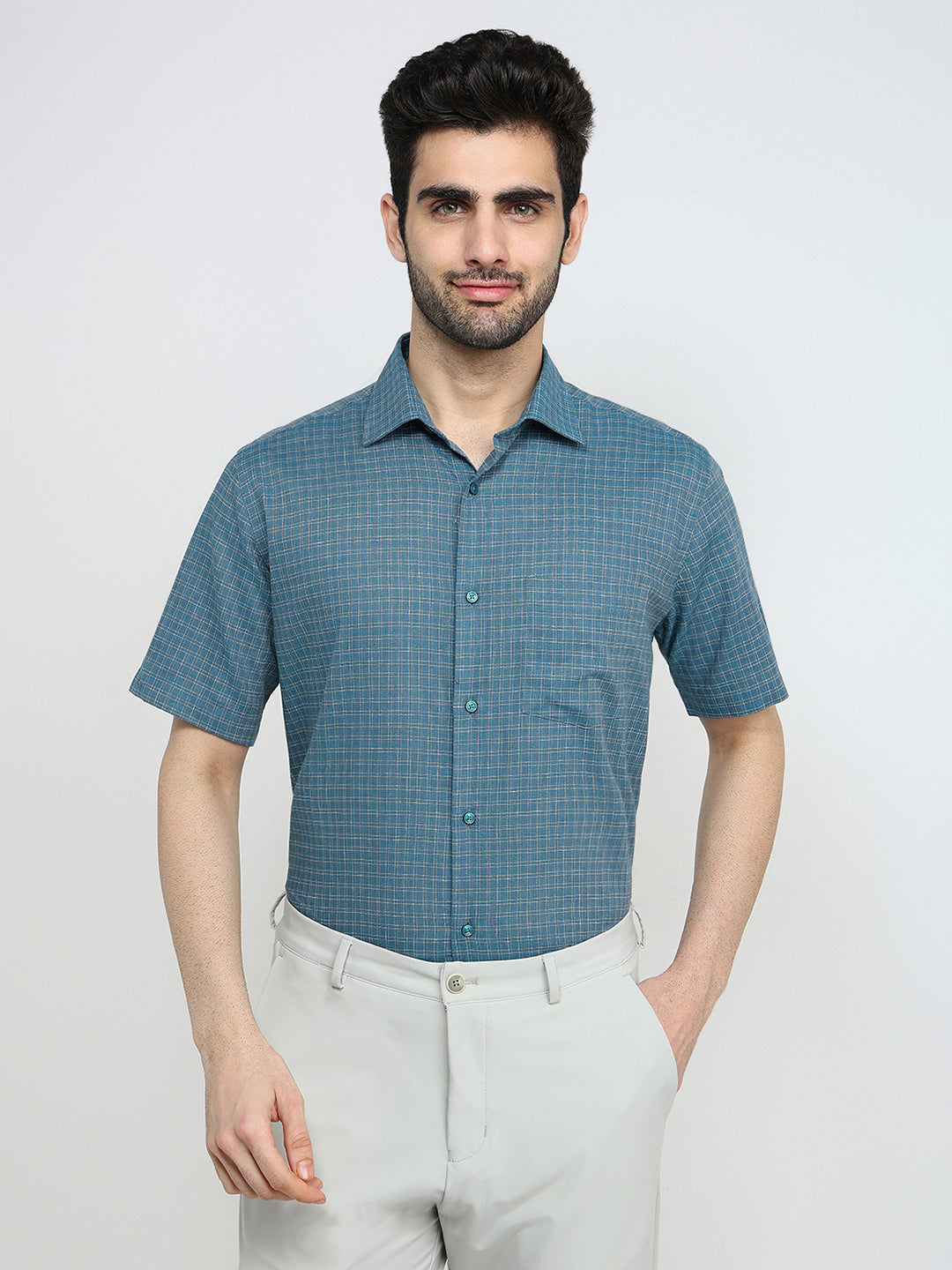 Park Avenue Men Blue Checks Regular Fit Cotton Blend Half Sleeve Formal Shirt