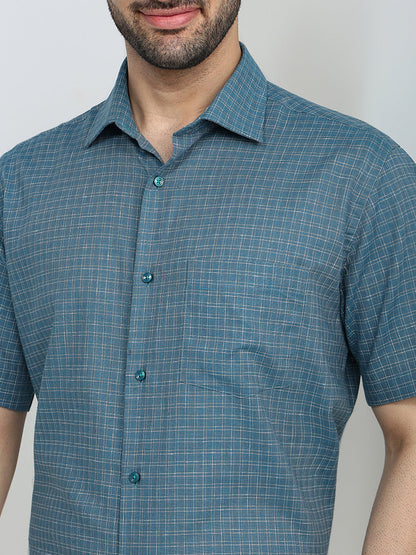 Park Avenue Men Blue Checks Regular Fit Cotton Blend Half Sleeve Formal Shirt