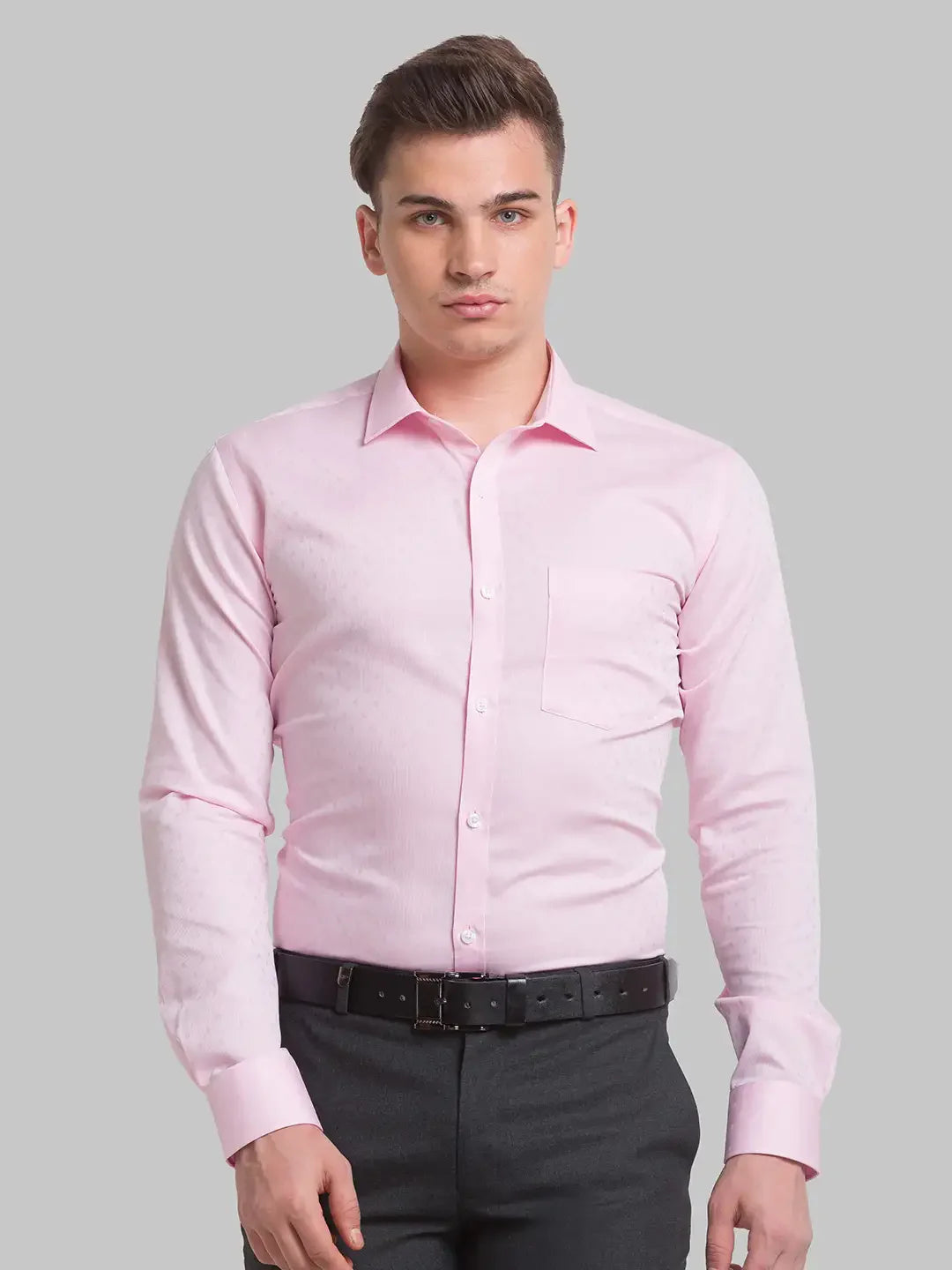 Men Red Slim Fit Structure Cotton Cut Away Collar Shirts