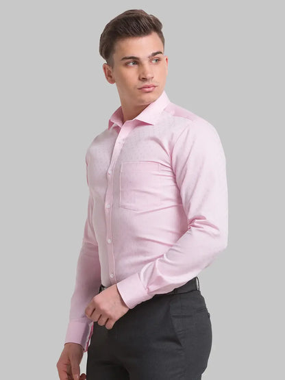 Men Red Slim Fit Structure Cotton Cut Away Collar Shirts