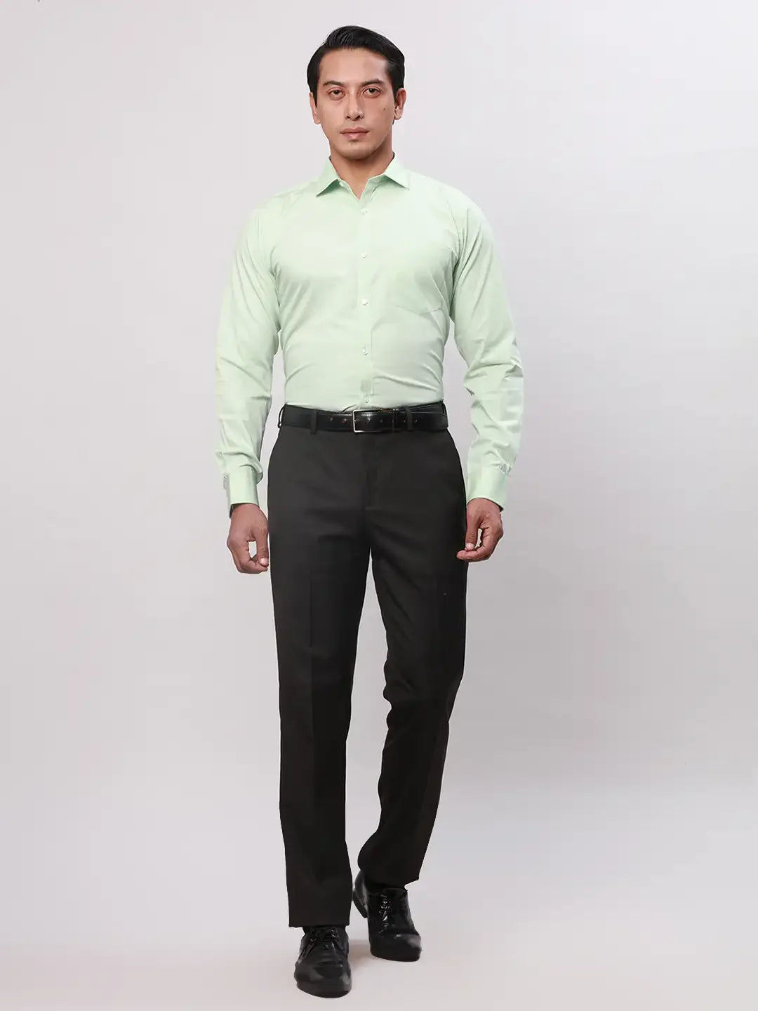 Park Avenue Men Green Solid Slim Fit Cotton Shirts