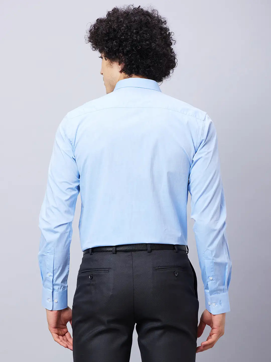 Park Avenue Men Blue Solid Slim Fit Cotton Cutaway Collar Shirt