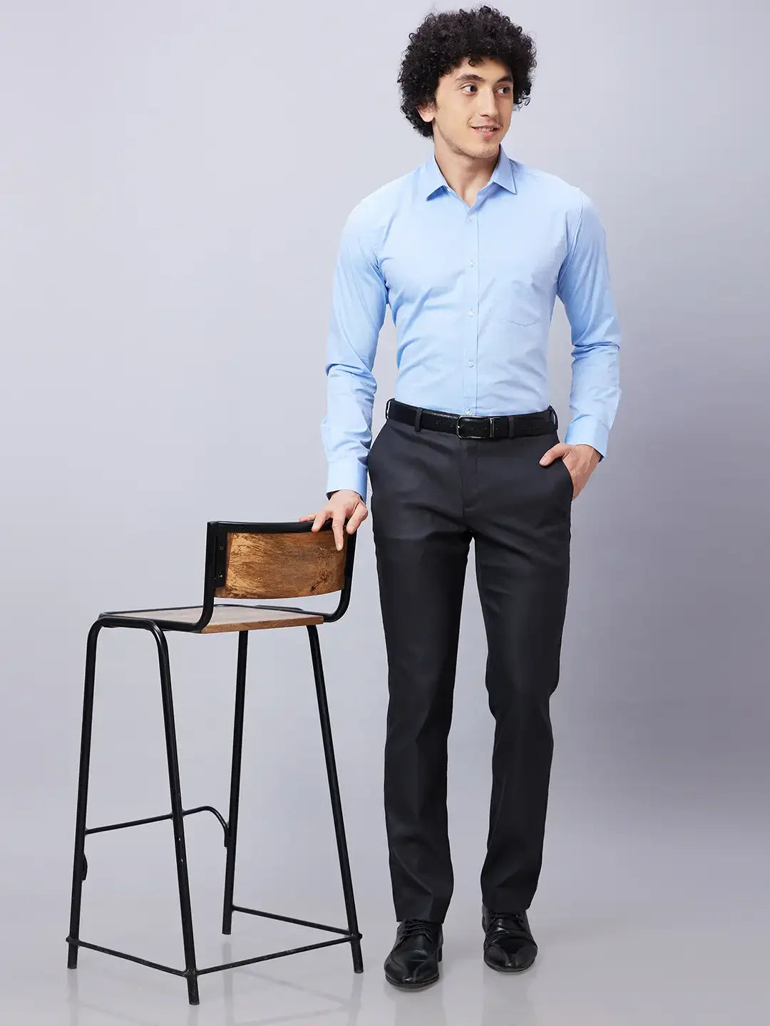 Park Avenue Men Blue Solid Slim Fit Cotton Cutaway Collar Shirt