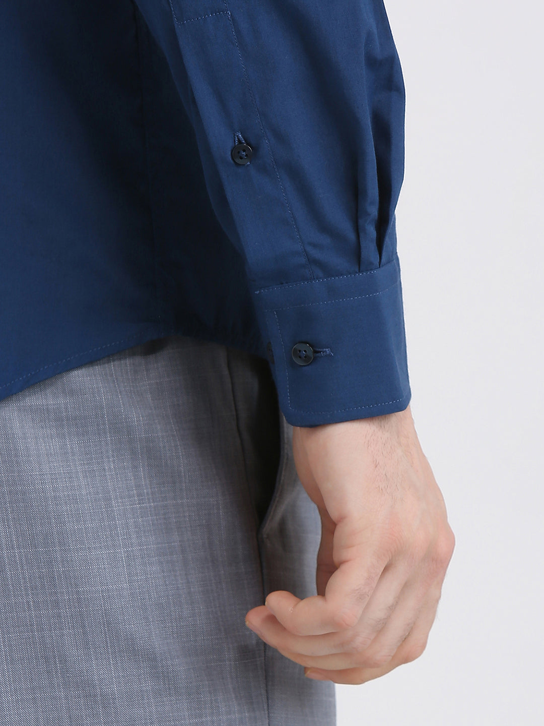 Park Avenue Men Blue Solid Slim Fit Polyester Blend Formal Shirt