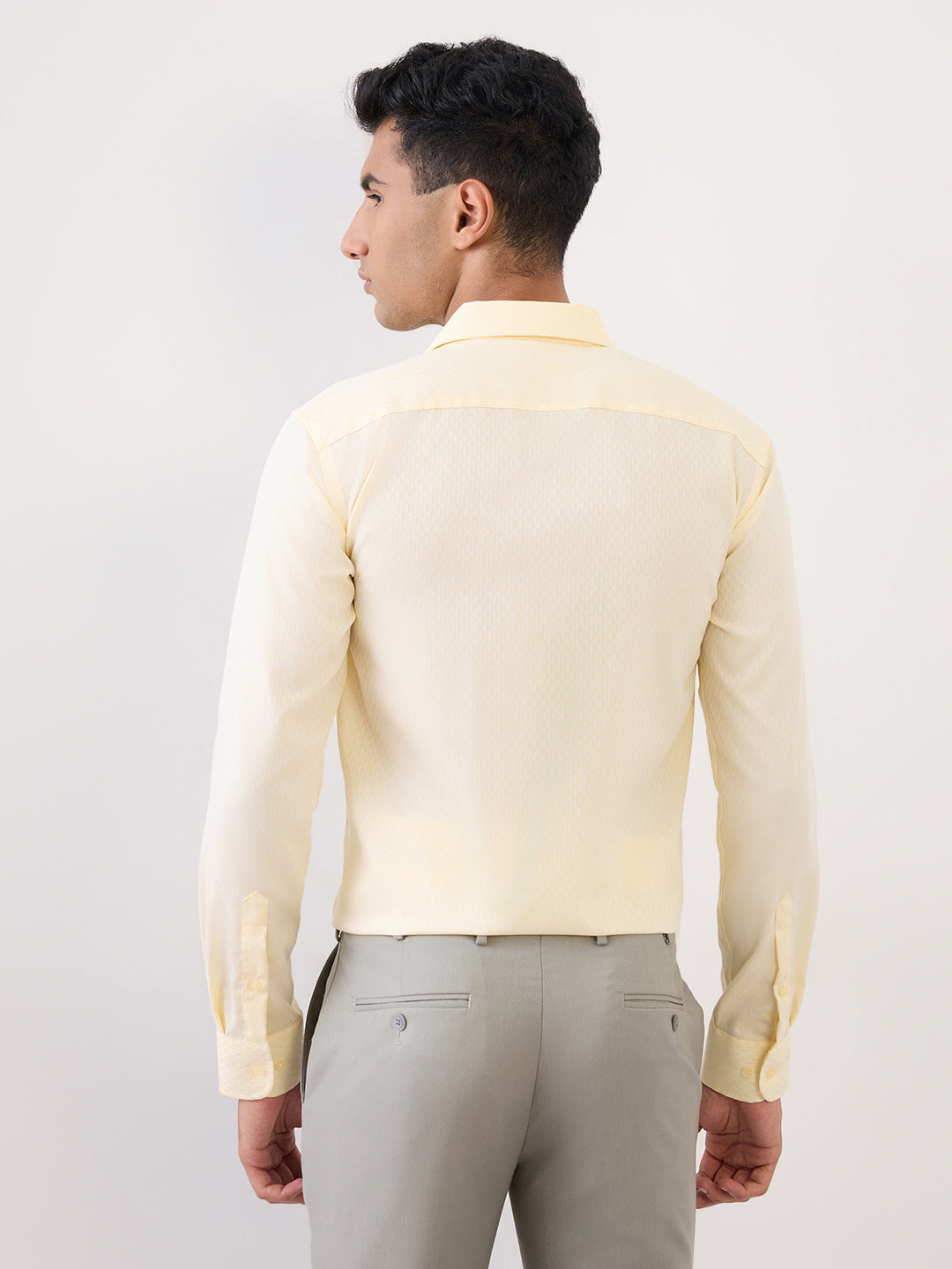 Park Avenue Men Yellow Structure Slim Fit Cotton Full Sleeve Formal Shirt