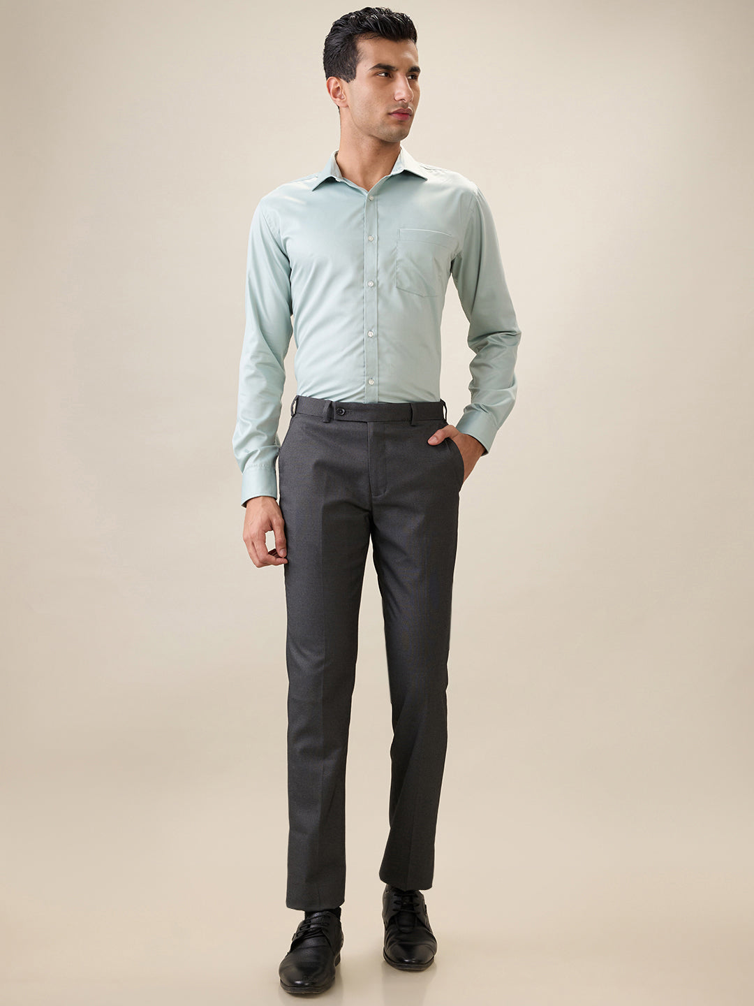 Park Avenue Men Blue Solid Slim Fit Cotton Blend Full Sleeve Formal Shirt