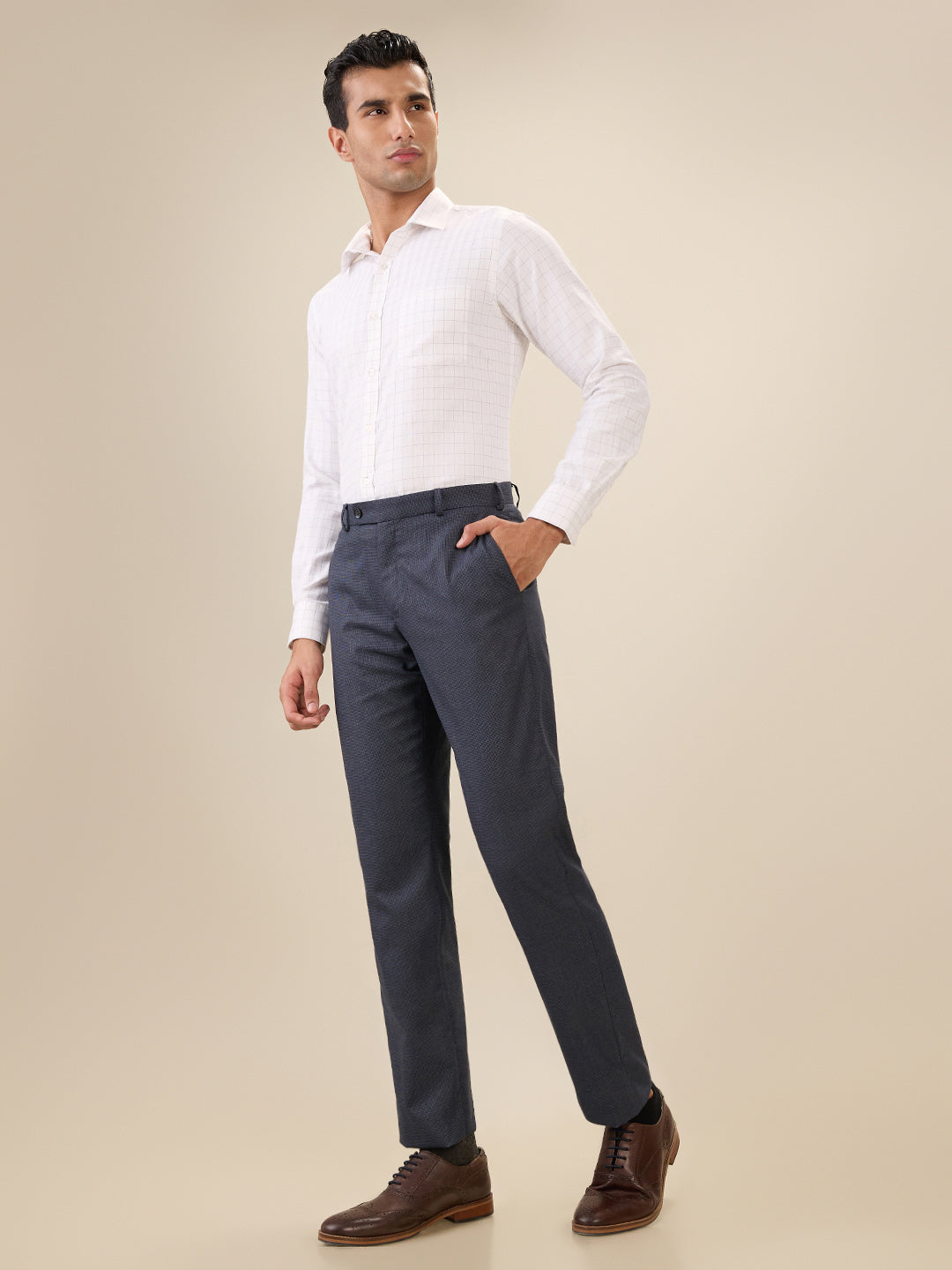 Park Avenue Men White Checks Slim Fit Cotton Blend Full Sleeve Formal Shirt