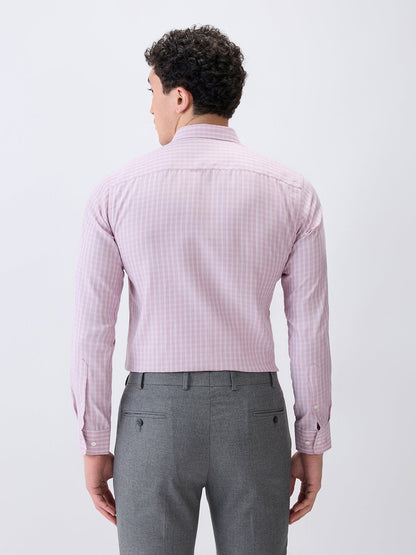 Park Avenue Men Pink Checks Slim Fit Cotton Blend Formal Shirt
