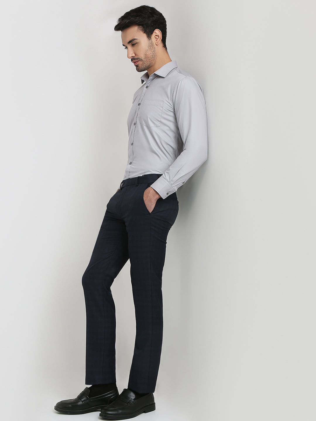 Park Avenue Men Blue Checks Slim Fit Polyester Blend Trouser