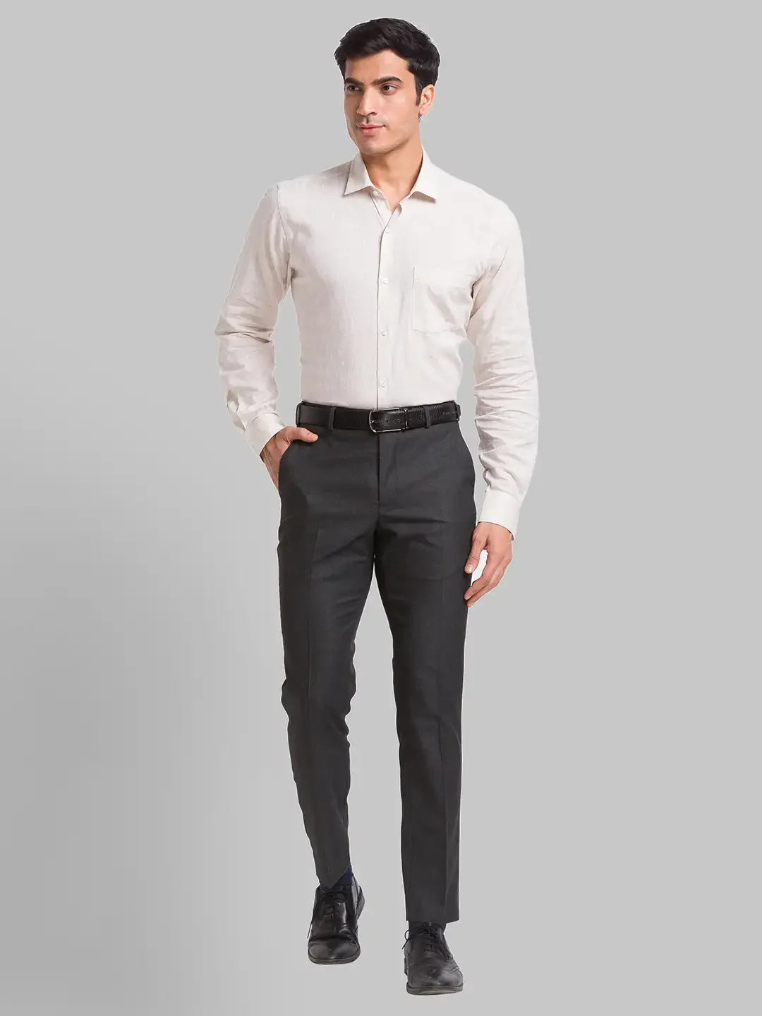Park Avenue Men Grey Structure Super Slim Fit Polyester Blend Trousers