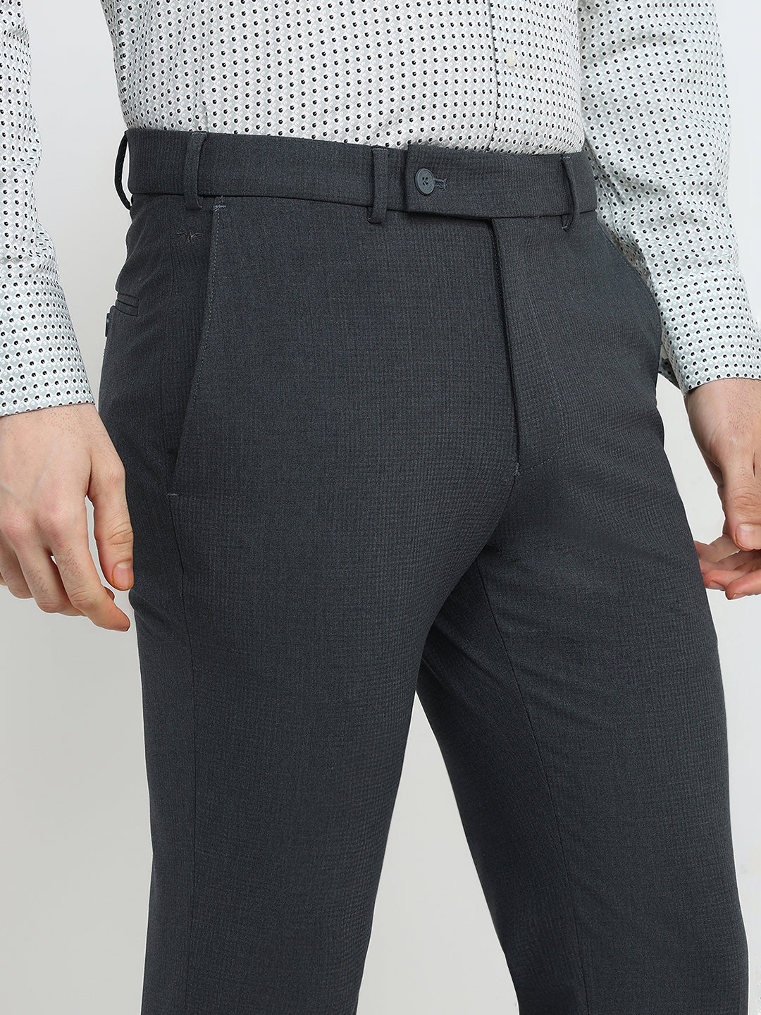 Park Avenue Men Grey Checks Slim Fit Polyester Blend Trouser