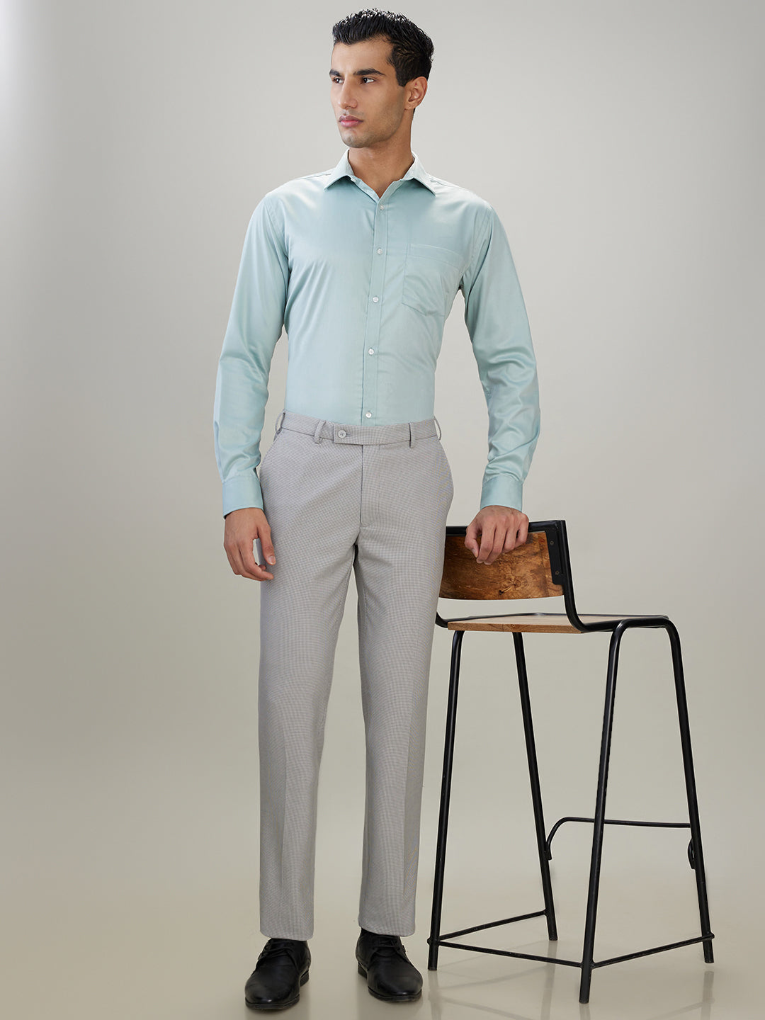 Park Avenue Men Grey Dobby Slim Fit Polyester Blend Trouser