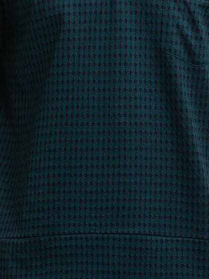 Men Green Contemporary Fit Jacquard Cotton Polo T-Shirt