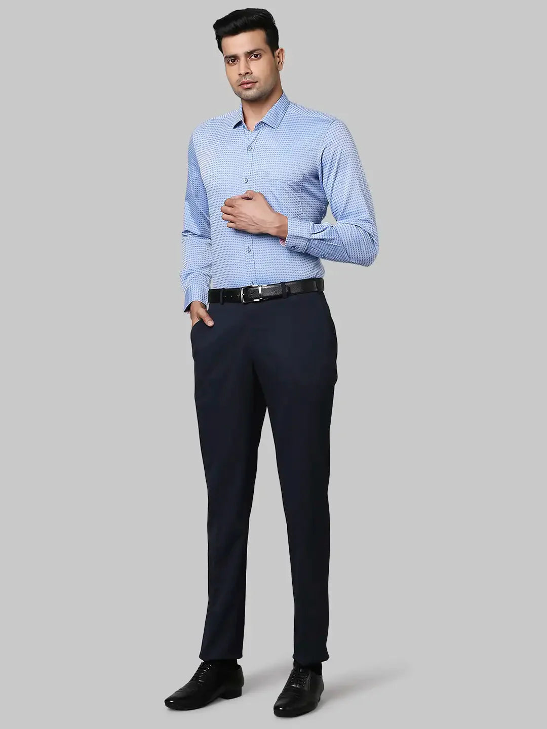 Raymond Men Blue Jacquard Contemporary Fit Cotton Shirts