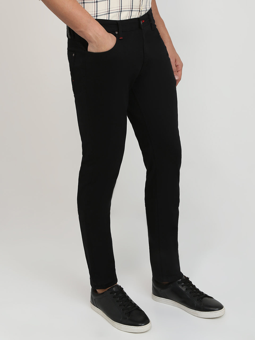 Raymond Men Black Solid Slim Fit Cotton Blend Jeans