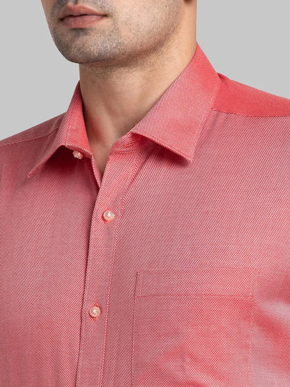 Men Red Contemporary Fit Structure  Cotton Full Sleeve Cutaway Collar Shirts