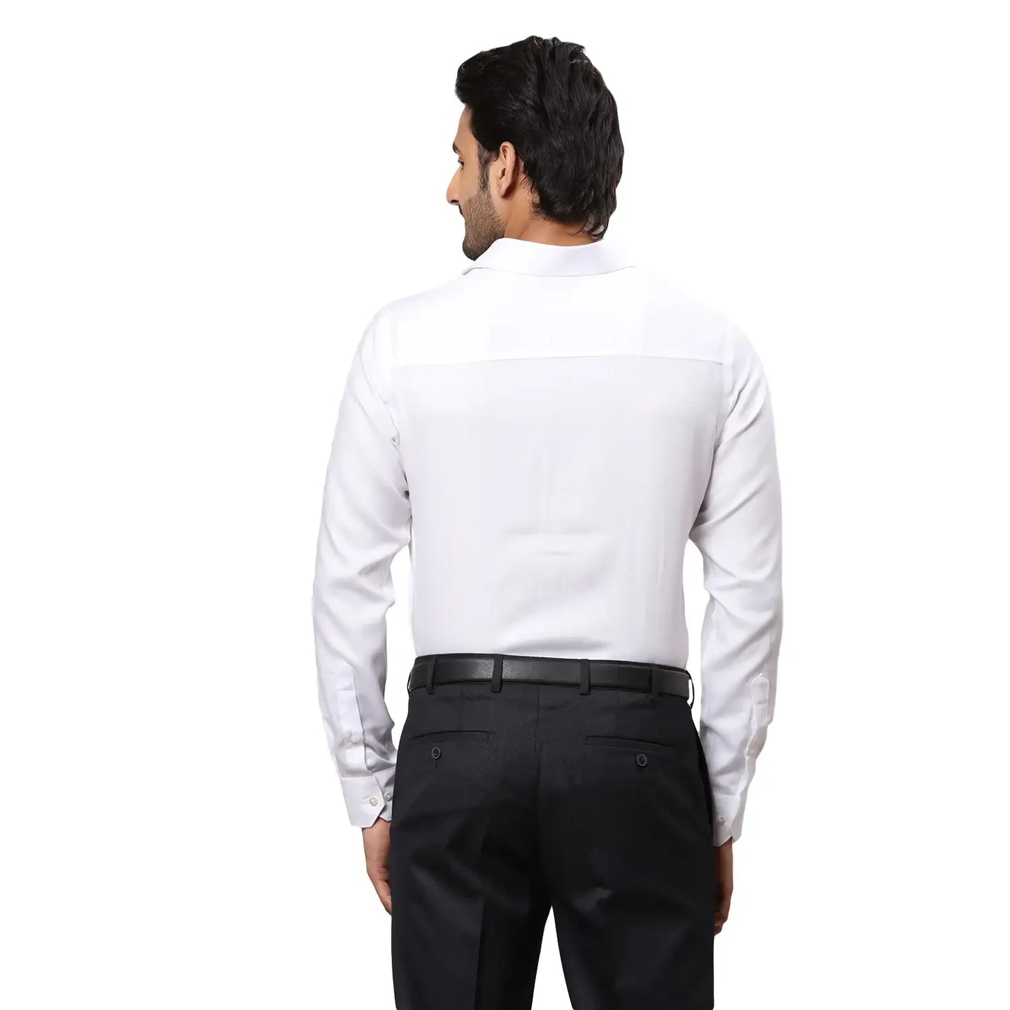 Men White Contemporary Fit Structure Cotton Full Sleeves Cutaway Collar Shirts