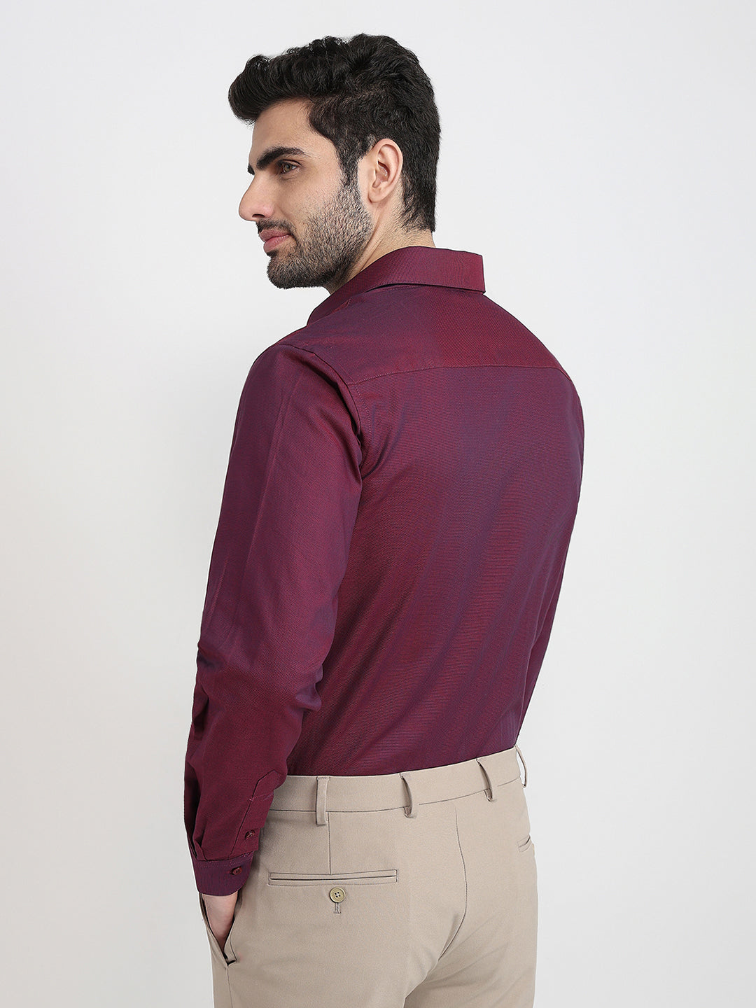 Raymond Men Maroon Solid Chambray Slim Fit Cotton Full Sleeve Formal Shirt