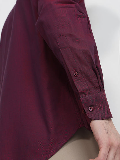 Raymond Men Maroon Solid Chambray Slim Fit Cotton Full Sleeve Formal Shirt