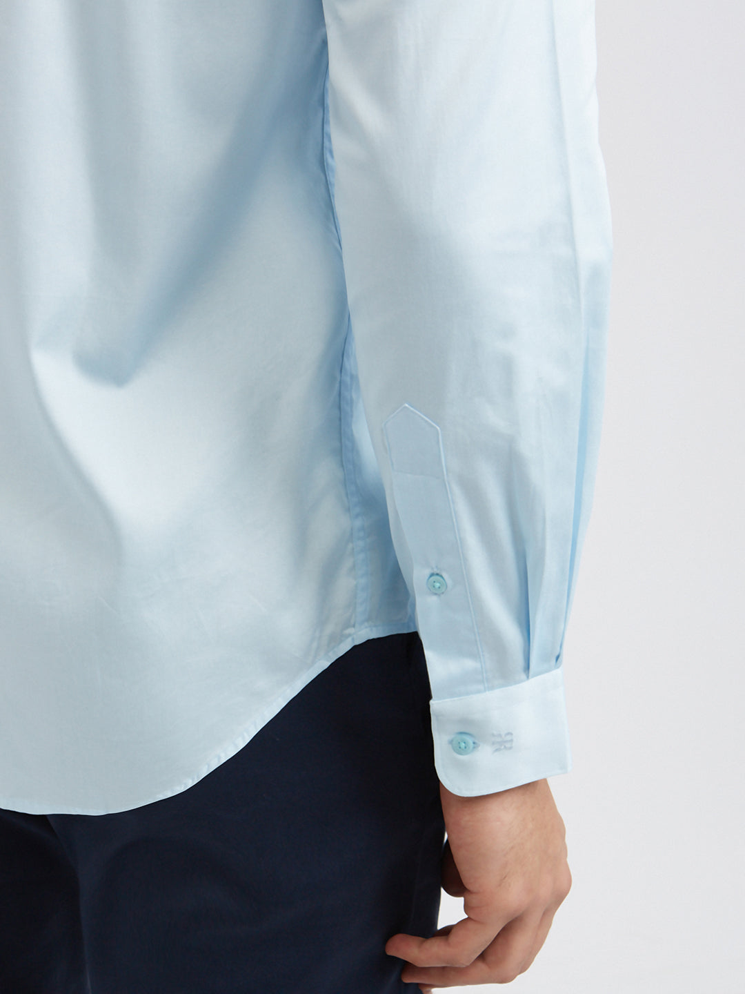 Raymond Blue Solid Slim Fit Full Sleeve Cotton Shirt