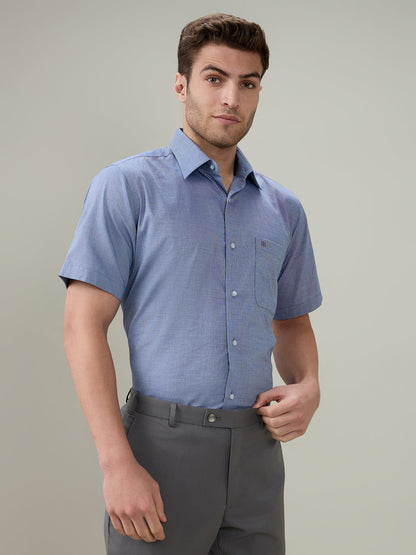 Raymond Men Blue Solid Chambray Regular Fit Cotton Half Sleeve Formal Shirt