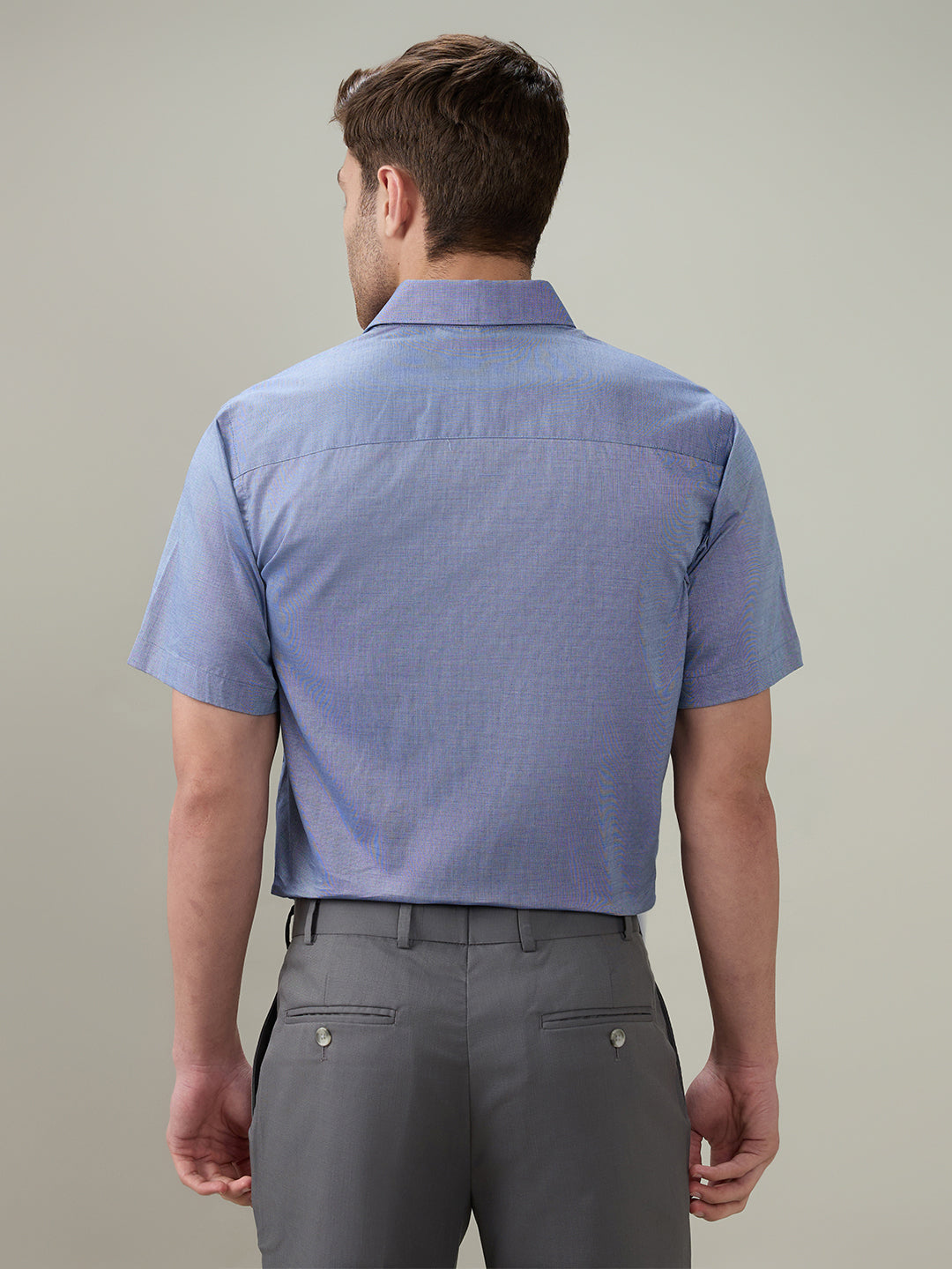 Raymond Men Blue Solid Chambray Regular Fit Cotton Half Sleeve Formal Shirt