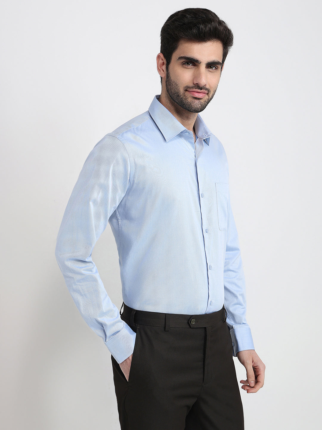Raymond Men Blue Solid Chambray Regular Fit Cotton Full Sleeve Formal Shirt