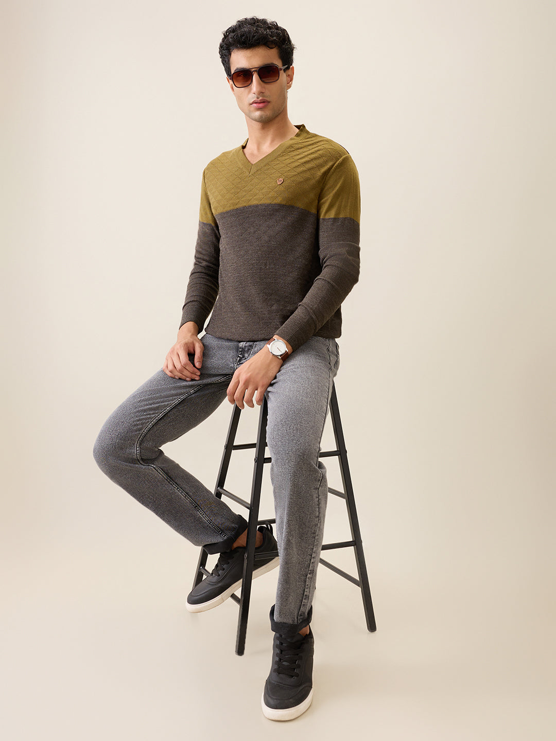 Raymond Men Green Structure Acrylic Full Sleeve V Neck Collar Sweater