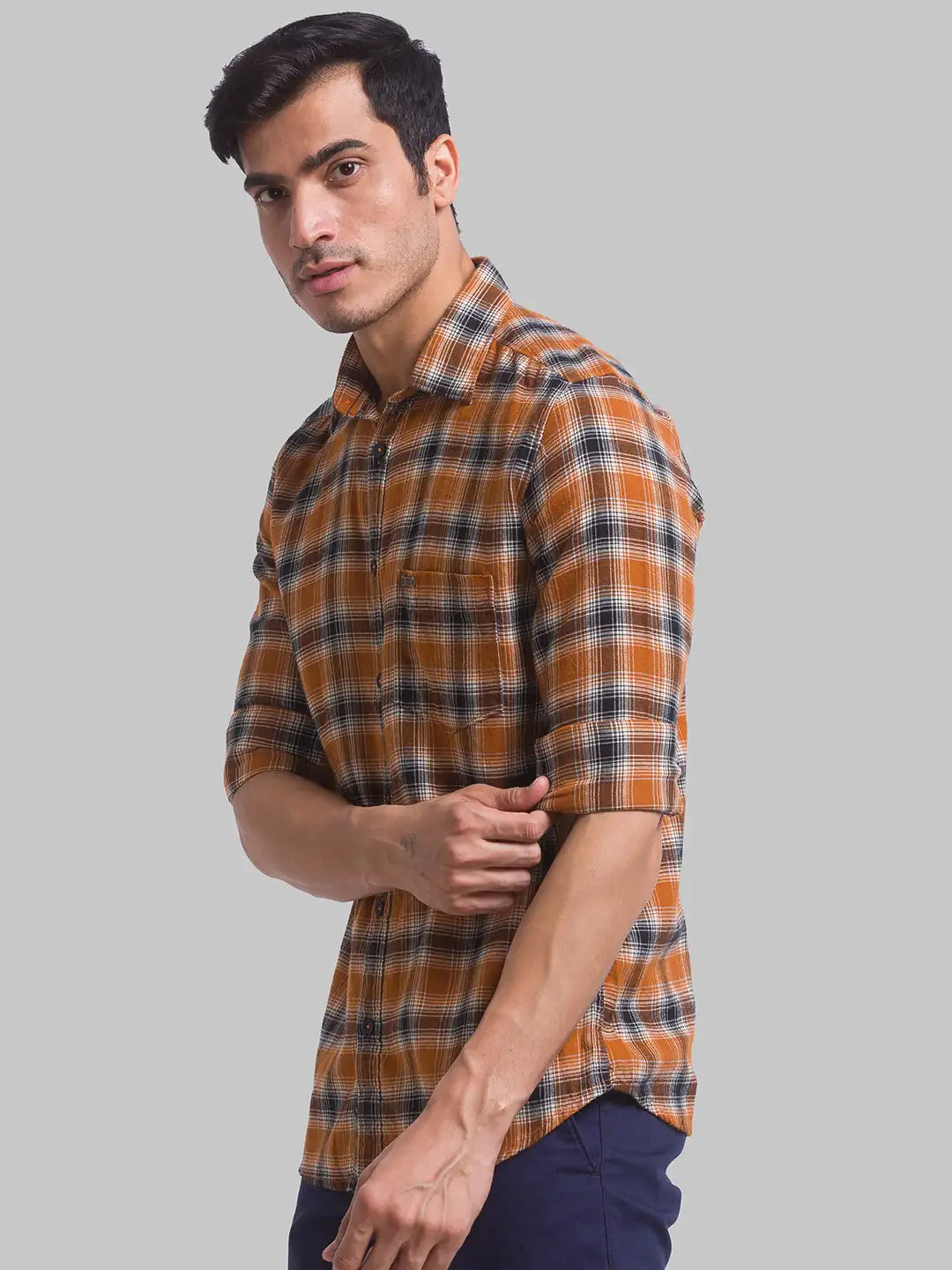 Men Brown Slim Fit Checks Cotton Full Sleeve Shirts